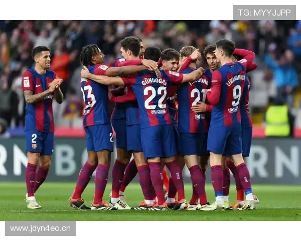 巴塞罗那战术困局持续显现,过度依赖拉菲尼亚暴露体系短板并对竞争走势形成制约 巴塞罗那战术困局持续显现,过度依赖拉菲尼亚暴露体系短板并对竞争走势形成制约